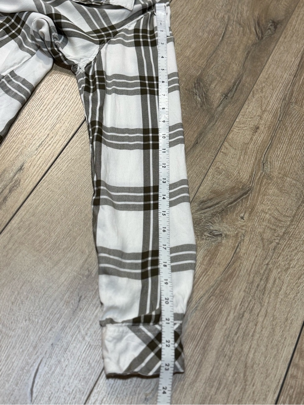 Thread & Supply Cream &  Green Plaid Long Sleeve Button Down Shirt Medium - Picture 12 of 15